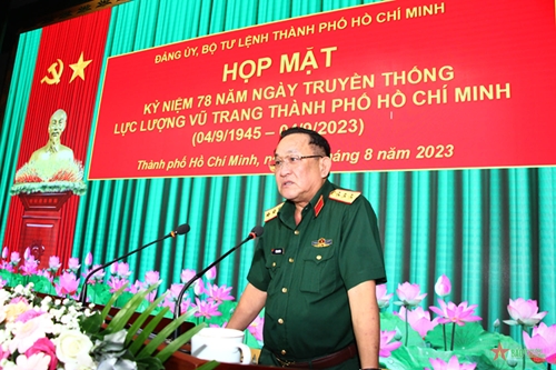 Bộ tư lệnh TP Hồ Chí Minh họp mặt kỷ niệm 78 năm Ngày truyền thống